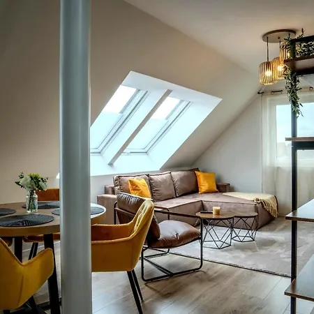Roof-Suite 03 I Aufzug I Smart-Tv I Balkon I Wifi