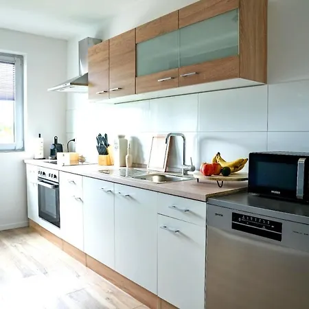 Roof-Suite 03 I Aufzug I Smart-Tv I Balkon I Wifi Apartment *