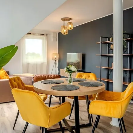Roof-Suite 03 I Aufzug I Smart-Tv I Balkon I Wifi *